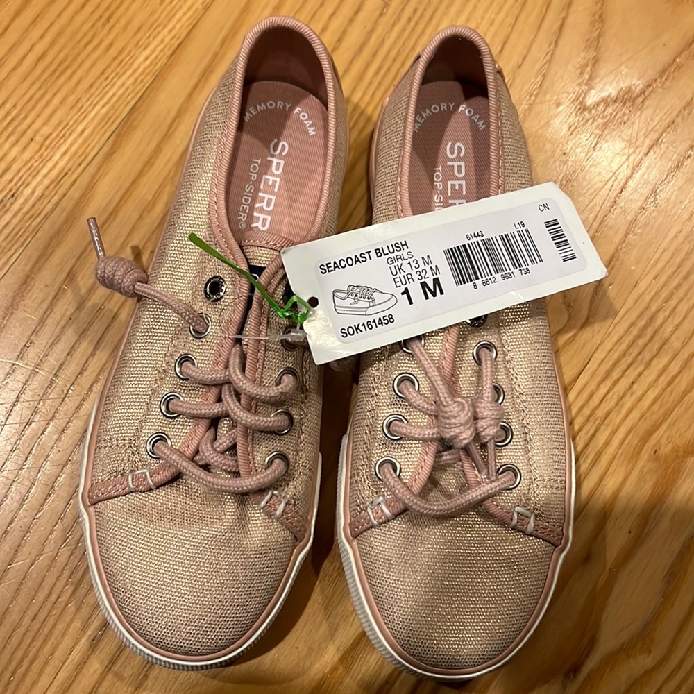 New with tags girls seacoast blush shimmer Sperrys
